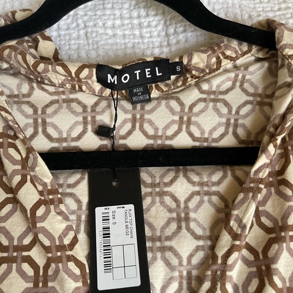 Motel Rocks Top - Picture 6 of 7